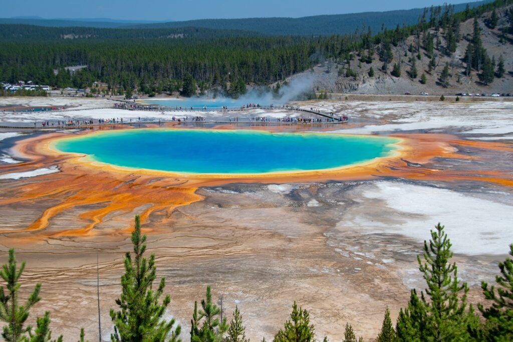 The Grand Prismatic Spring in Yellowstone National Park, 10 Best places that inspire to make landscape paintings.
