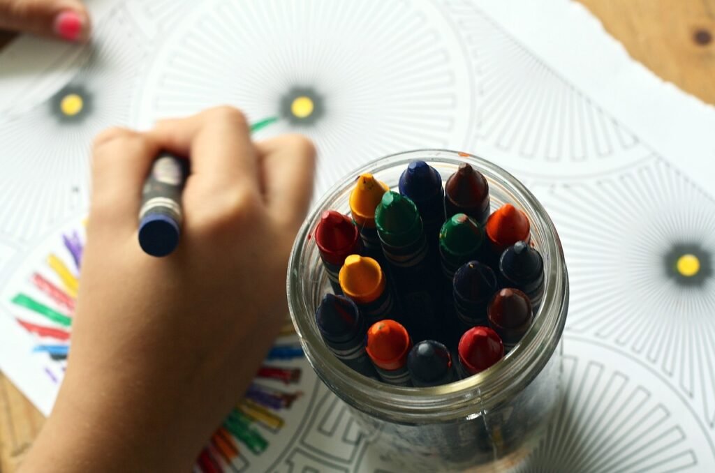 10 Amazing Benefits Of Art For Kids! 